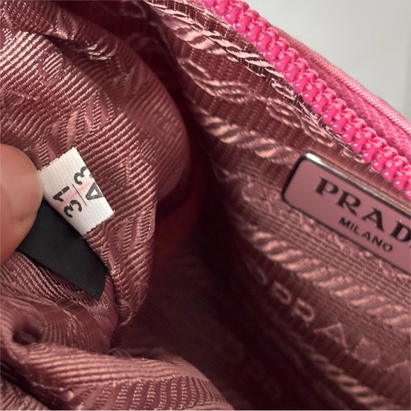 PRADA Nylon Re-Edition 2000 Tessuto Hobo Mini Bag in Begonia Pink - Picture 11 of 12